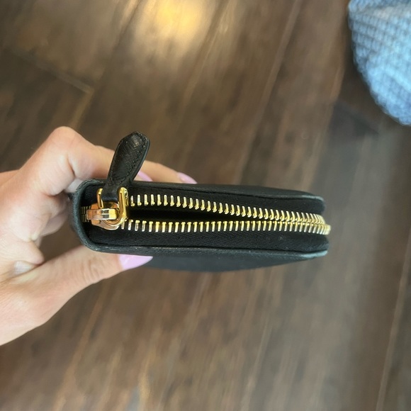 Authentic Large Saffiano Leather Wallet - Picture 5 of 5